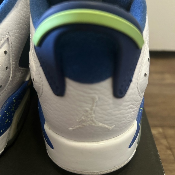 AIR JORDAN 6 RETRO LOW GHOST GREEN - SIZE 5.5Y - Picture 7 of 10